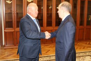 А.П. Новиков, А.В. Бортников
